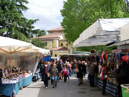 Wochenmarkt in Luino