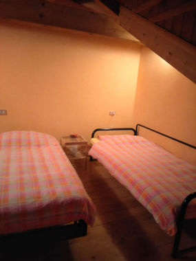 2. Schlafzimmer