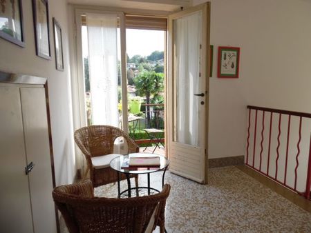 Sitzecke mit Ausgang zum Balkon