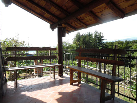 �berdachte Terrasse im 1. OG