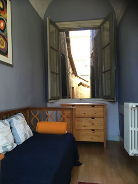 2, Schlafzimmer