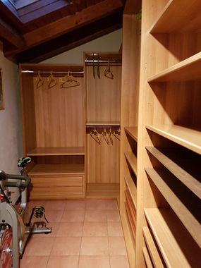 Schrank Zimmer