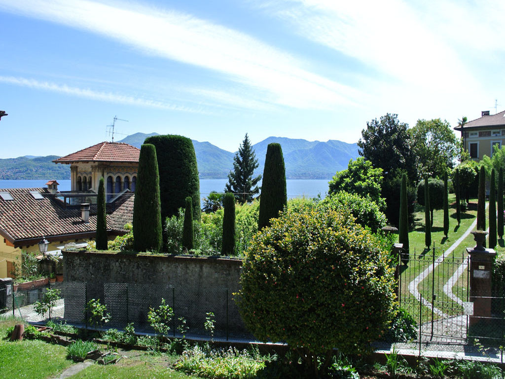 Gärten und Ausblicke in Cannero Riviera