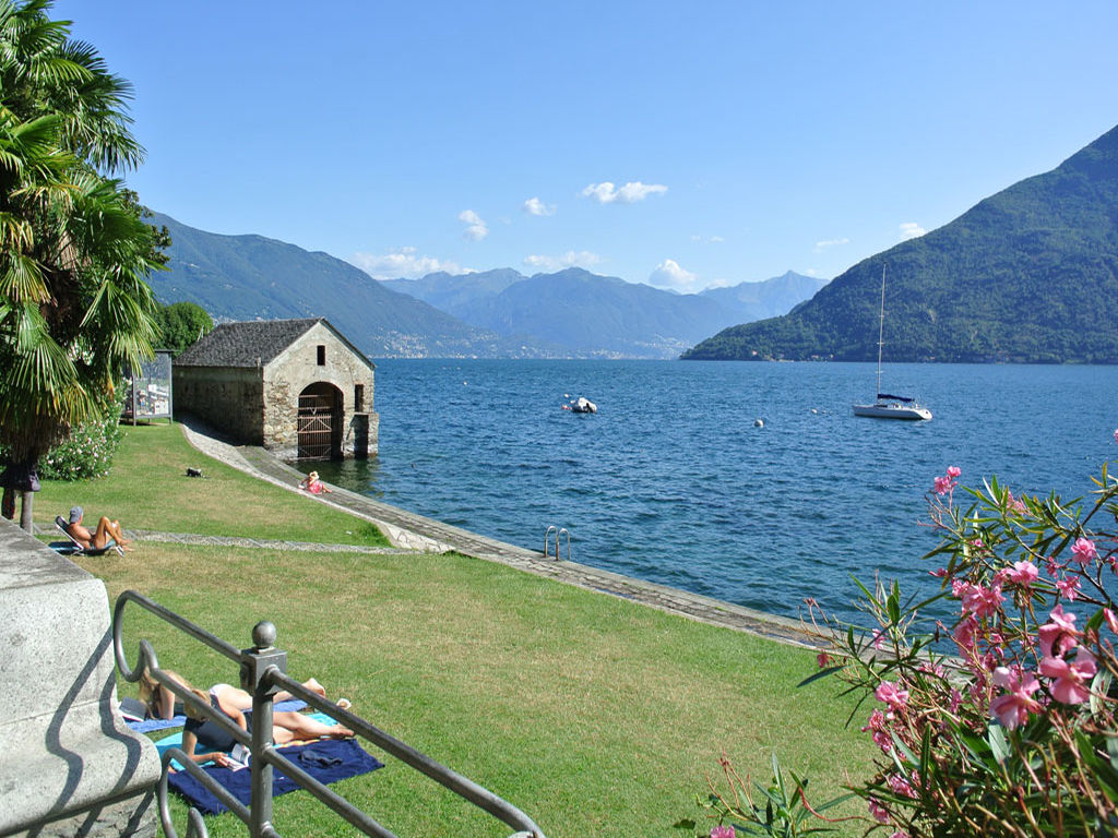 Liegewiese bei Le Darsene in Cannobio